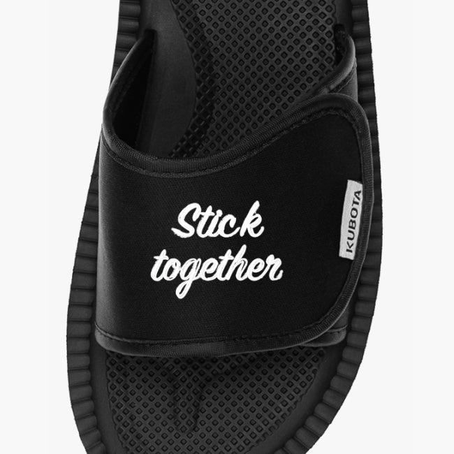 Klapki Kubota® Stick Together